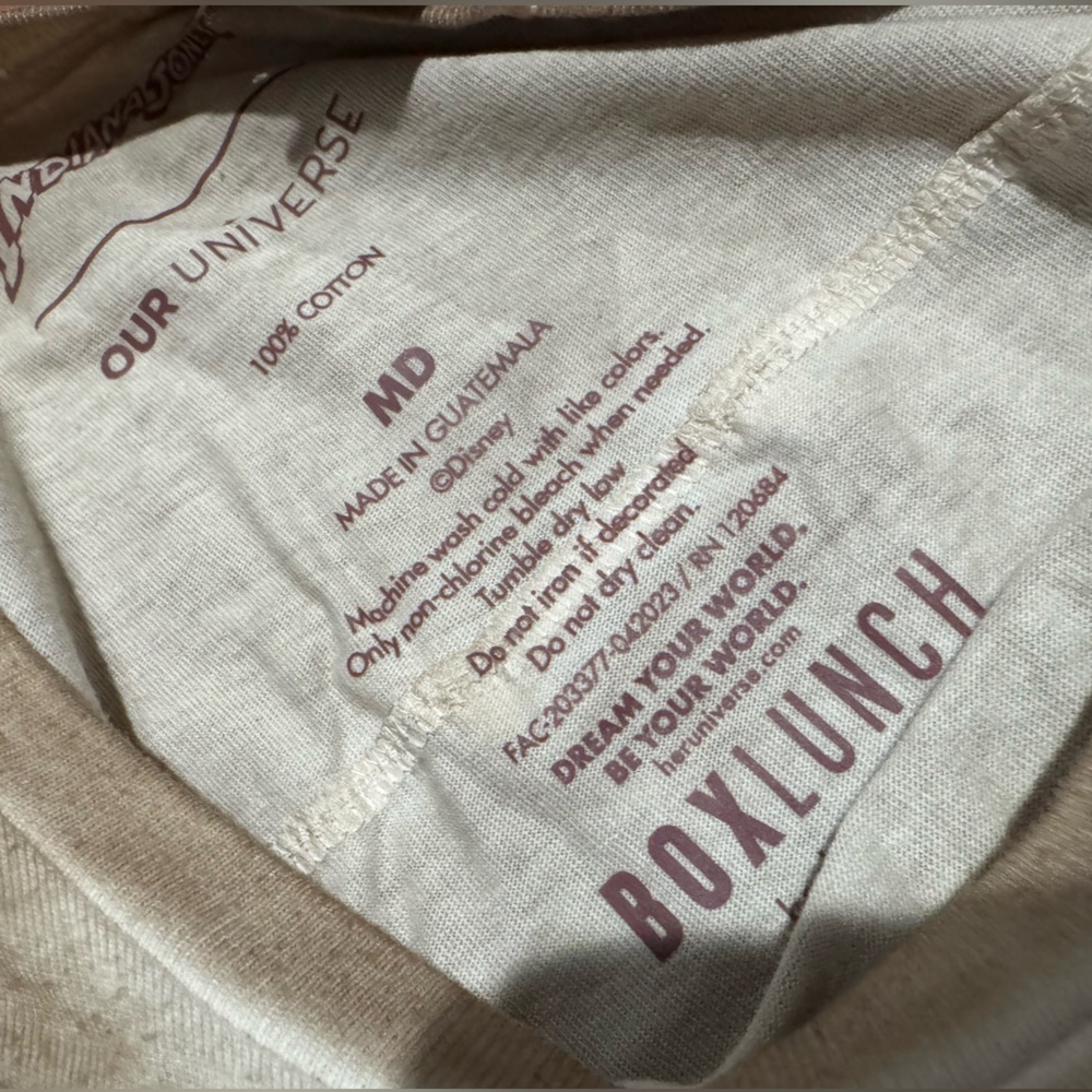 Indiana Jones Boxlunch T shirt - Picture 3 of 4